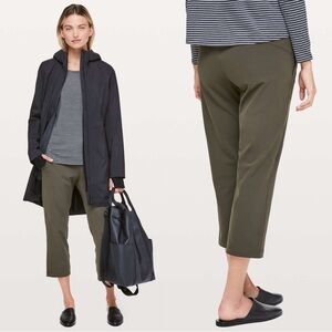 Lululemon On The Fly Crop‎ *23" Dark Olive W6AV6S Size 4